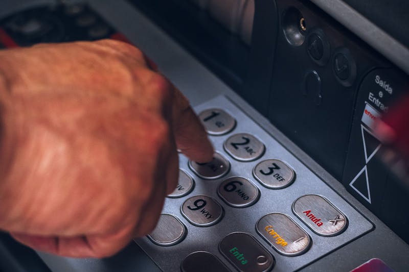 Cuánto dinero se puede ingresar sin justificar a Hacienda